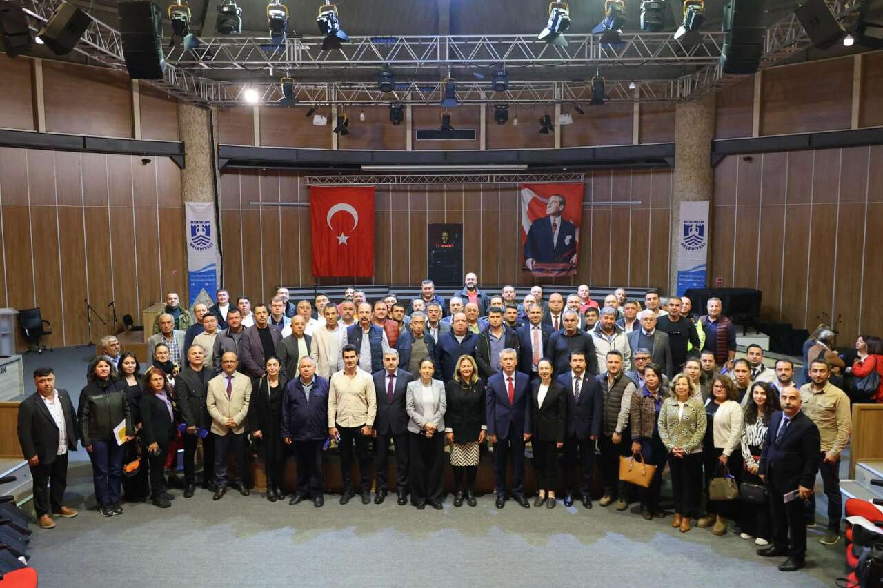 Bodrum Kaymakamı Ali Sırmalı, “Yıl Sonu Değerlendirme Toplantısı”nda Muhtarlarla Bir Araya Geldi 2